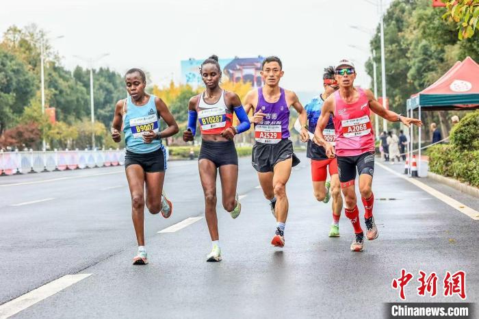 2024黄山马拉松两岸跑者共绘山水赛道