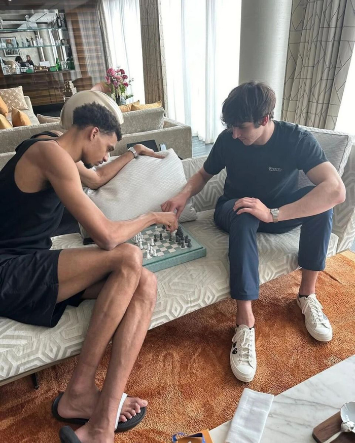 国王新秀雷诺连轰30+创队史纪录