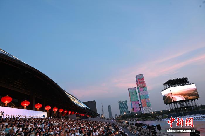 成都世运会开幕：科技与文明共绘“天府之檐”