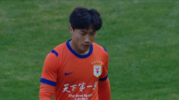 山东泰山队年轻球员闪耀国字号赛场 战术调整成