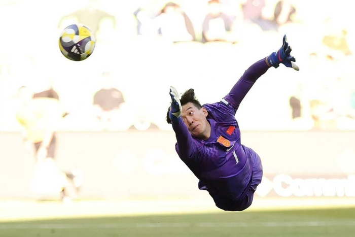 中国男足0-2负喀麦隆 输得有价值引热议