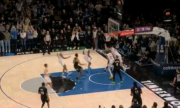 申京关键封盖致加时 森林狼火箭鏖战至决胜局