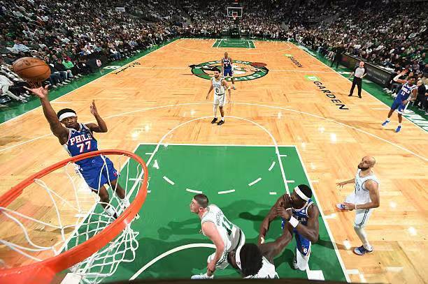 凯尔特人轻取76人，埃奇库姆表现低迷引关注