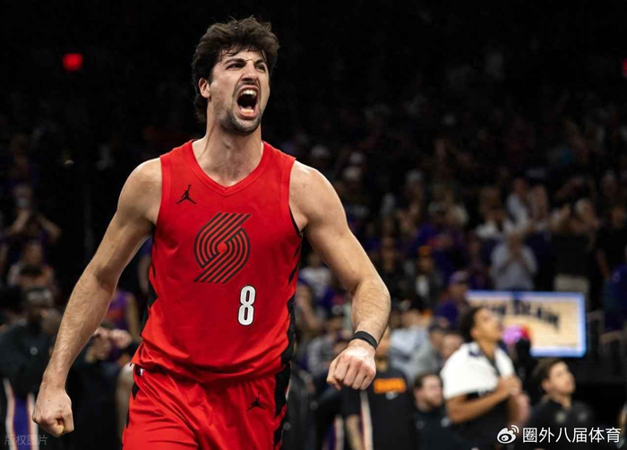 杨瀚森季后赛首秀悬念待解 马刺文班亚马成关键